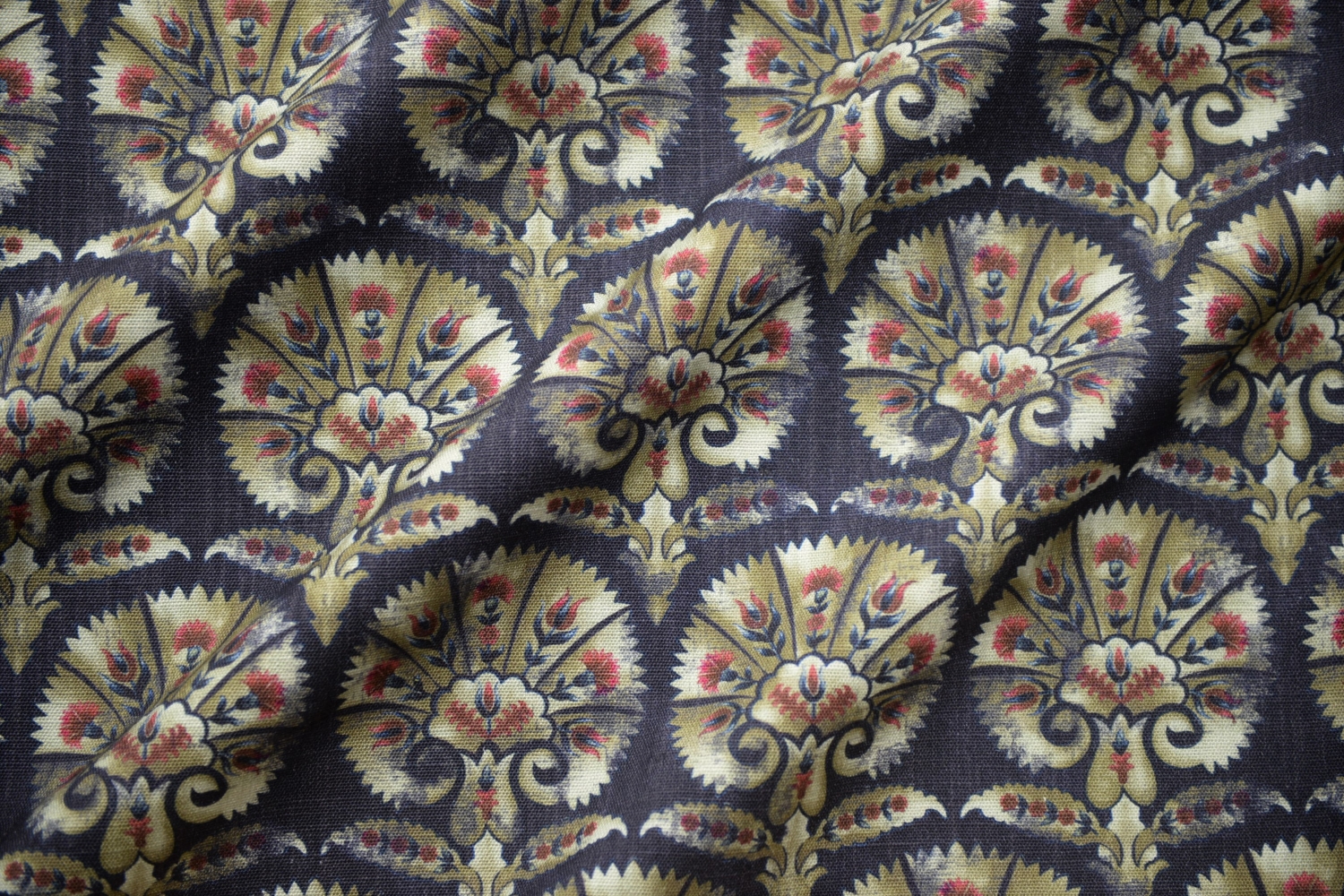 AMELIA 2-OTTOMAN FLOWER